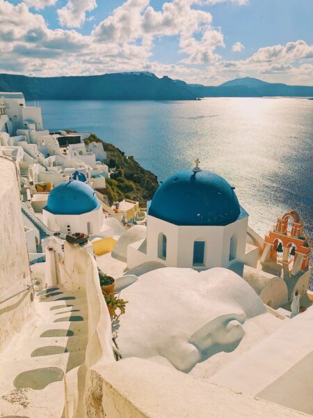 Overview of Oia in Santorini